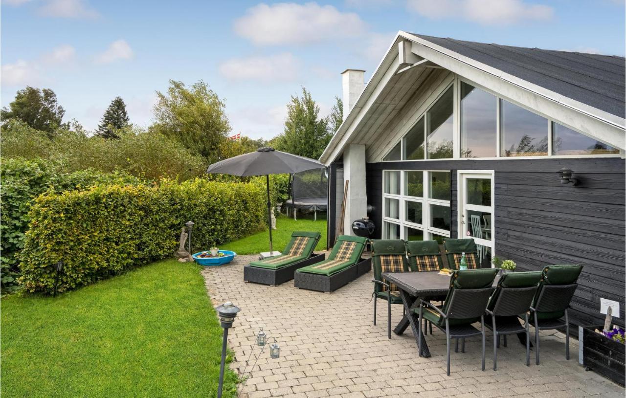Beautiful Home In Borkop With Kitchen Eksteriør bilde